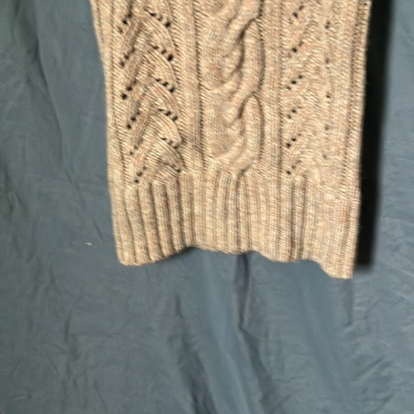 Banana Republic: Knit Sweater with braided collar short sleeves- Wool Blend- XS - Picture 10 of 16